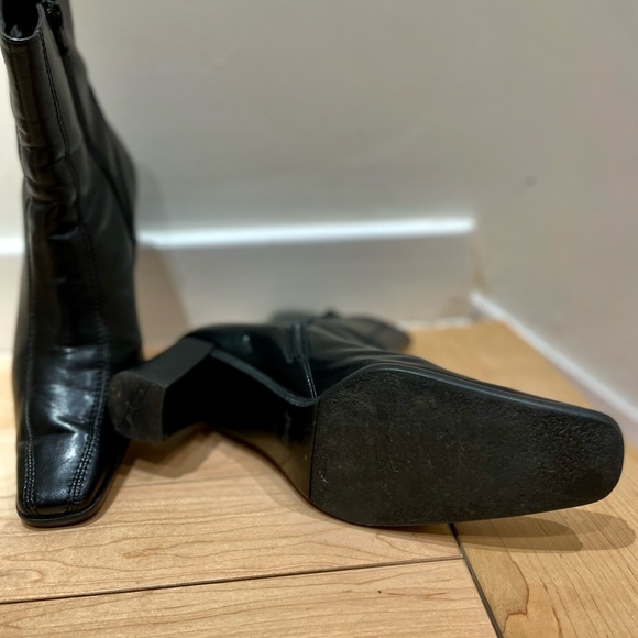 PAUL GREEN Munchen Black Boots
Size: 7. Used. Great Condition. - Picture 5 of 6